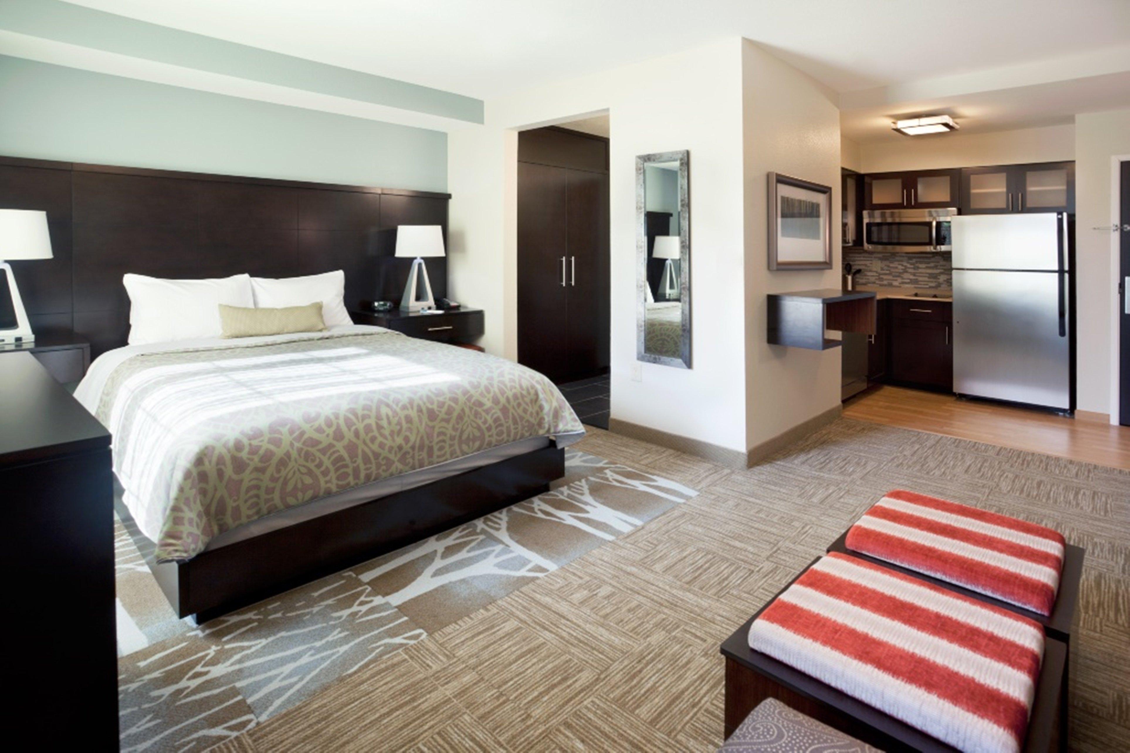 Staybridge Suites Dearborn By Ihg Exterior foto