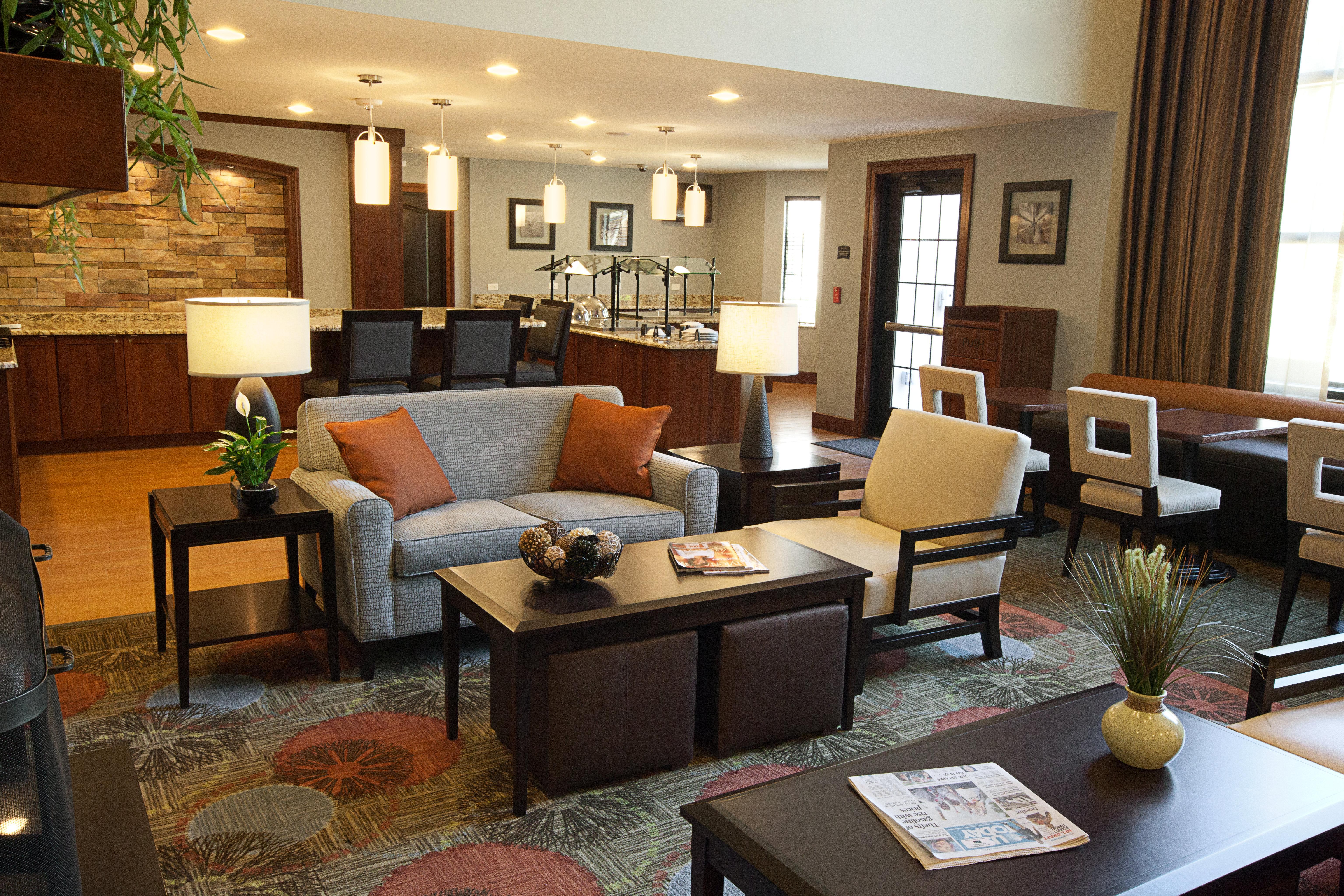 Staybridge Suites Dearborn By Ihg Exterior foto